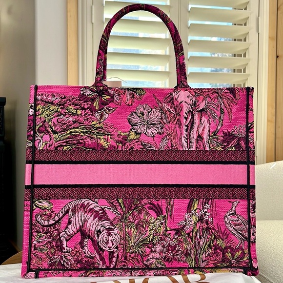 ⭐️RARE⭐️Christian Dior Large Book Tote Embroidered Fuschia Ltd. Edition FULL SET - Picture 5 of 17